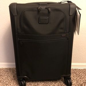TUMI Alpha 2 Expandable Carry-On